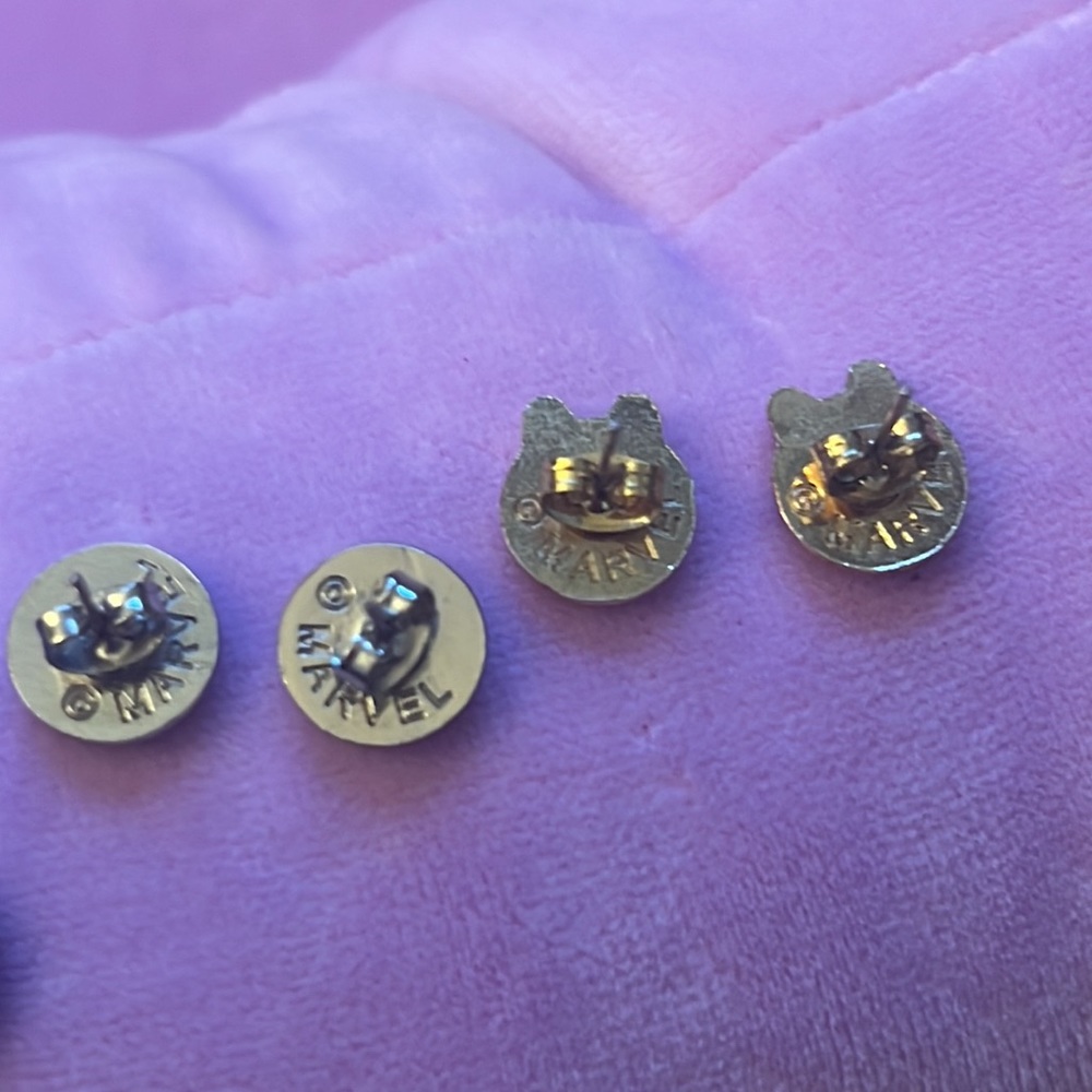 Loki marvel earring lot - Picture 8 of 8